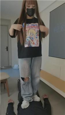ysd00nezksi.jpg