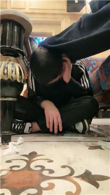 a1tqnxacvde.jpg