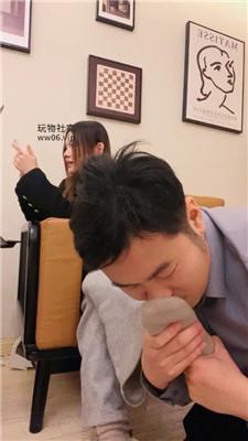 w4jzzy4ocae.jpg