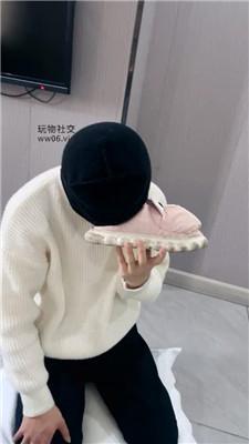2ht4drkkldi.jpg