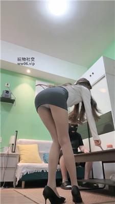 kc41womofm4.jpg
