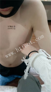012729y8cwsfufc883t333.jpg