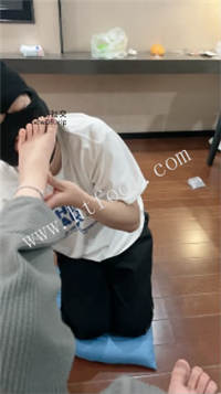 012727dwy097cr69eceyef.jpg