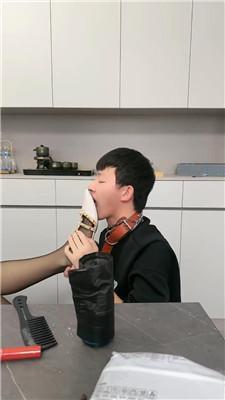 34njbwtzpc4.jpg