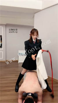 011841wme554b4c9myi2ng.jpg