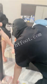 040634qzf1qchxinaaazh5.jpg