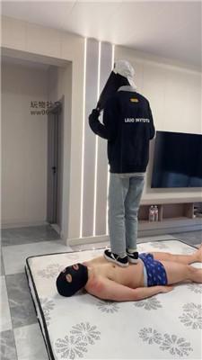 02q0lpty5kb.jpg