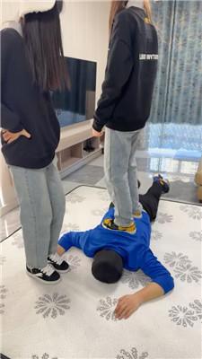 w4u5xq2b3oy.jpg