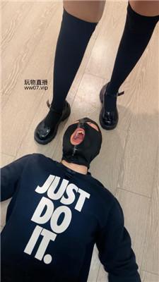 gnslm2dbc1c.jpg