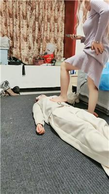 euyu1bcloao.jpg