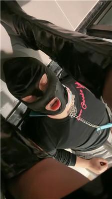 k2dnebvy1bm.jpg