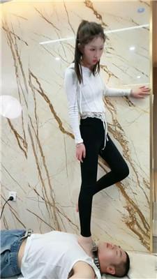tiypfe40c5u.jpg