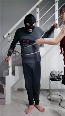 u5tfhsgfgk4.jpg