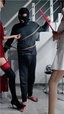 0dlaq4hzsic.jpg
