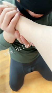 012640foic8hd8ah23xzax.jpg