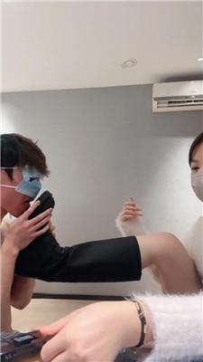 4si25f5a3i3.jpg