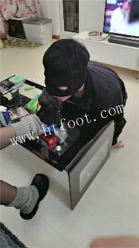 031846kx2joq2fr0723job.jpg