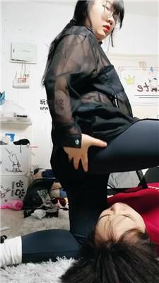cb1zyfawrge.jpg