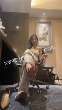 002626h0y11zon108j1dm0.jpg
