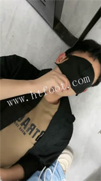 003045vk8cc765hkzsq3a0.jpg