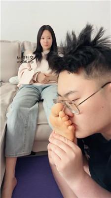 5wp0d35hskq.jpg