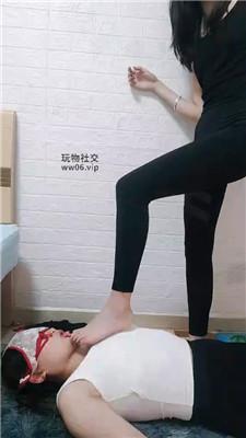 e1nsomkyce5.jpg