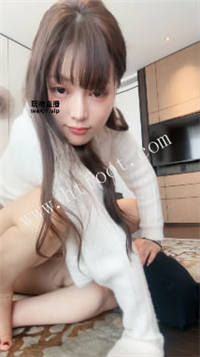 001348zcsj8uc44hzx8mup.jpg