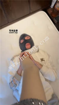 224108r7aaklahe40ya682.jpg