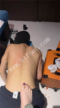 224241cia7sim8p7aamdcd.jpg