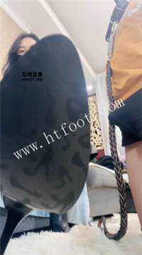 050741eir0uallsh0cal0s.jpg