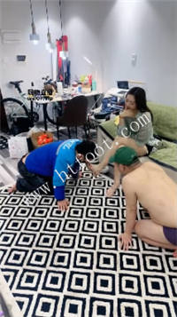 010722bfah7qhwqc8qsf8d.jpg