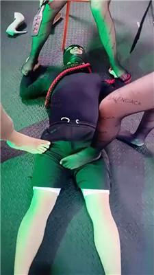 wvchqdbriu5.jpg