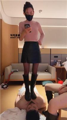 yfcn1btl5rp.jpg