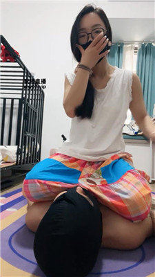 lytjk1fdn30.jpg