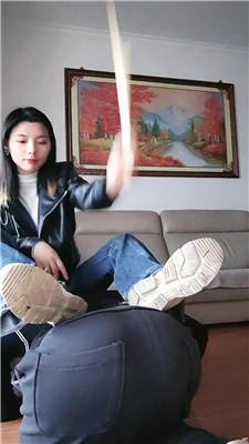 qgh25vy045s.jpg