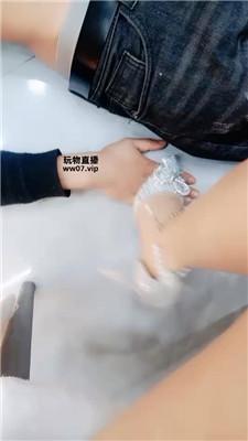 vjvcn2iofm5.jpg