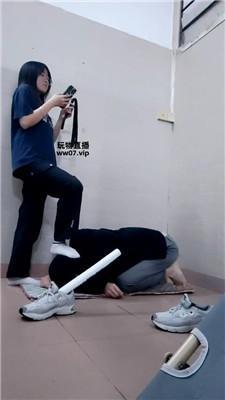 da2xiv4b3d1.jpg