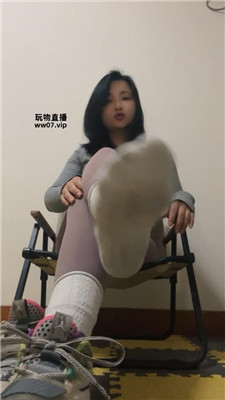 f4dt4rhseq1.jpg