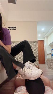 v402k4f4lk0.jpg