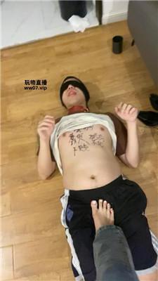 l2b22qewylu.jpg