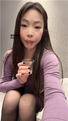 v1eldycj2pw.jpg