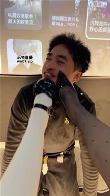 y1k44ocysxn.jpg