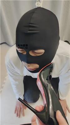 0gpzaxuxx2w.jpg