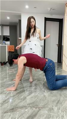 yqjty50ba1d.jpg