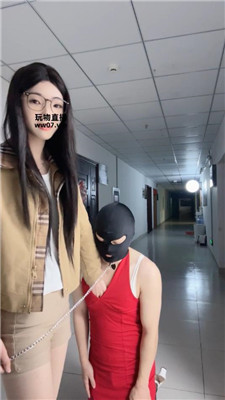 02adqzrreqc.jpg