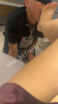 012437xu7awuwzar7bn07a.jpg