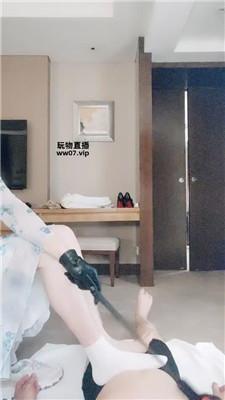 44xbzmzx3g5.jpg