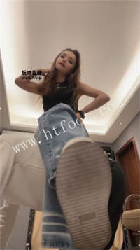032943alq72tmquirmdtvd.jpg