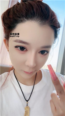 4liuqucnfk1.jpg