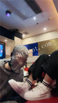 082208y703qz97r82ub73u.jpg